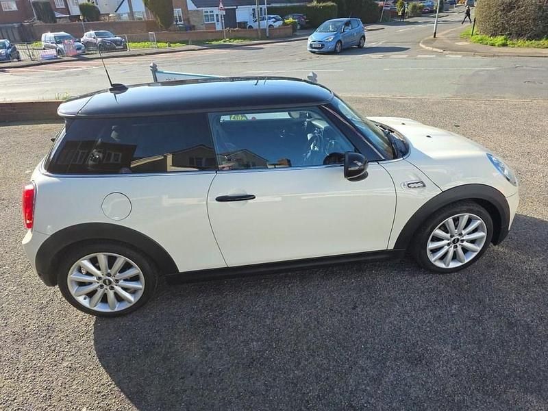 Used Mini Cooper D Hatch 116 HP (85 kW) 2016 White Hatchback