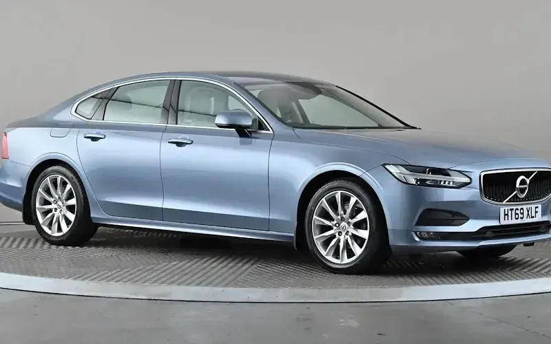 Used Volvo S90 Momentum 190 HP (139 kW) 2019 Sedan