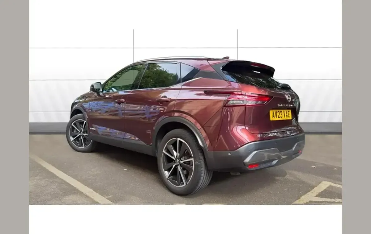 Used Nissan Qashqai Tekna 190 HP (139 kW) 2023 Red SUV