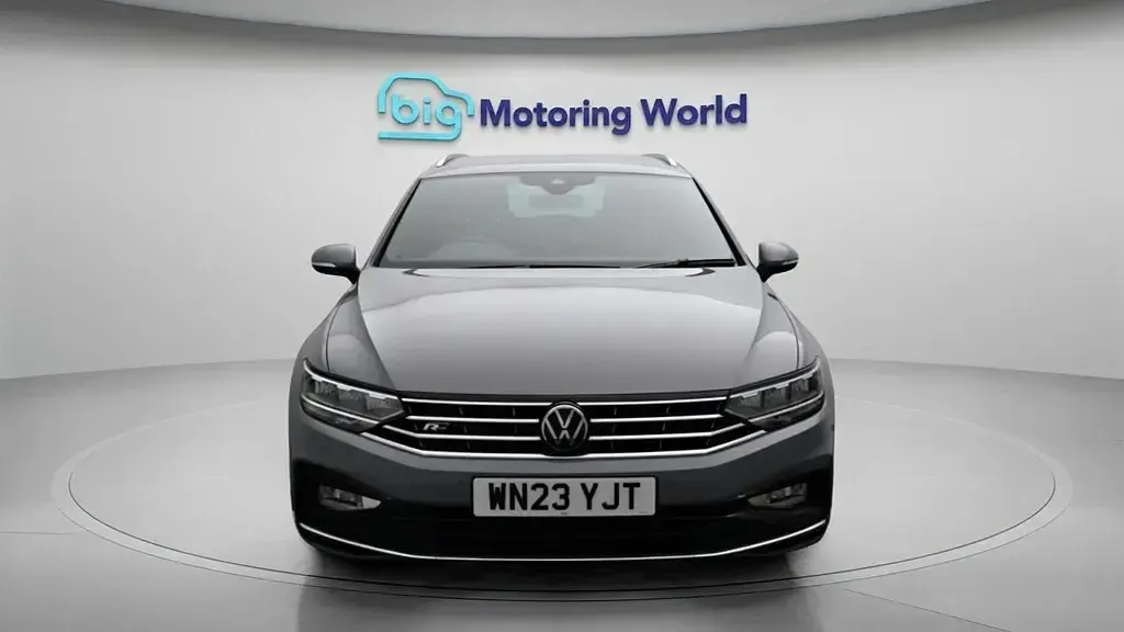 Used VW Passat R-line 150 HP (110 kW) 2023 Grey Estate