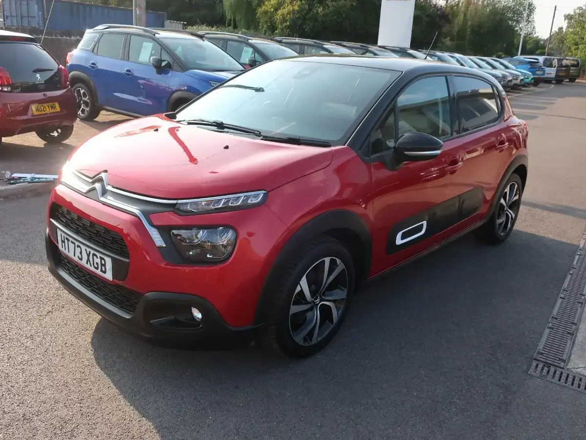 Used Citroën C3 PureTech 108 HP (79 kW) 2024 Red Hatchback