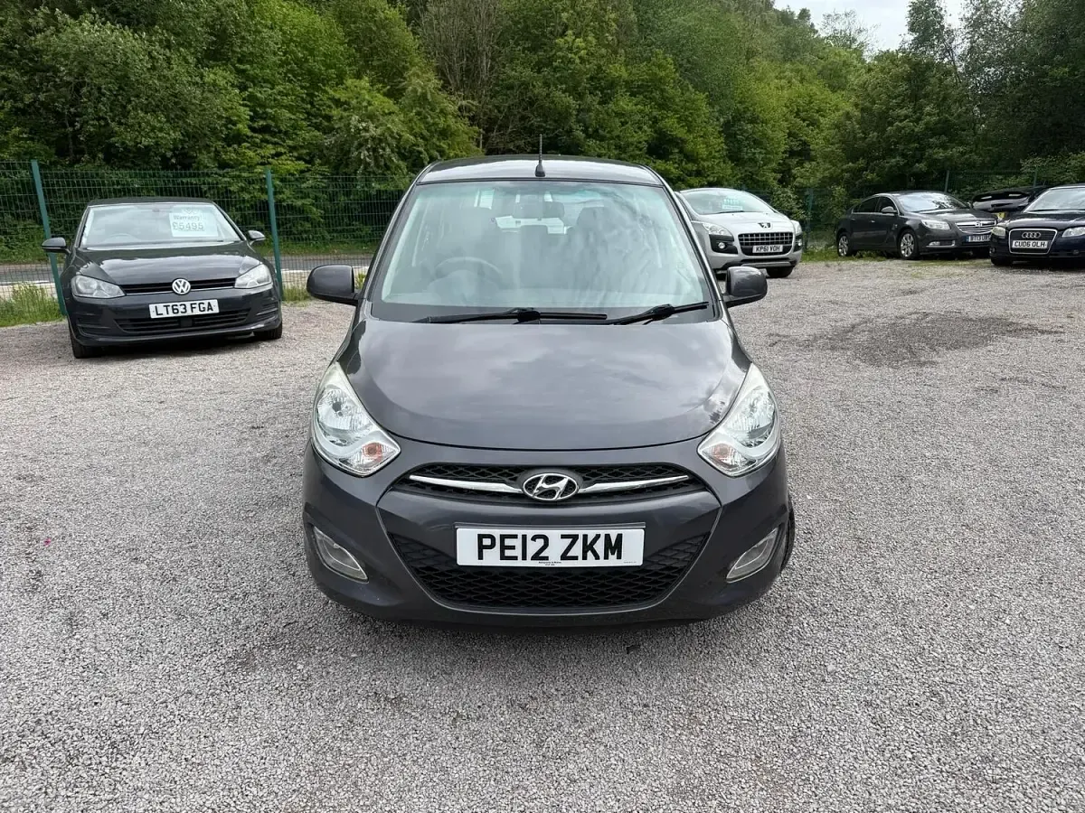 Used Hyundai i10 Active 85 HP (62 kW) 2012 Grey Hatchback