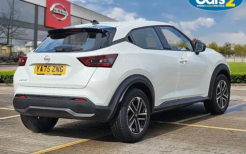 Used Nissan Juke N-Connecta 114 HP (83 kW) 2025 White SUV