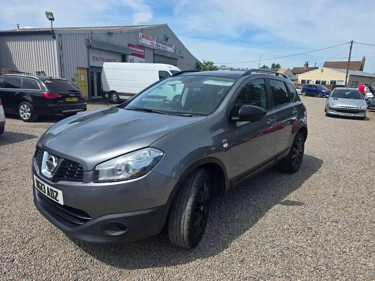 Used Nissan Qashqai 360º 130 HP (95 kW) 2013 Grey SUV