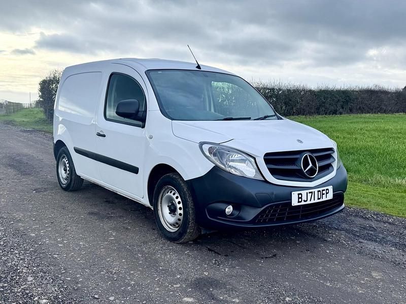 Used Mercedes Citan 109 94 HP (69 kW) 2021 White