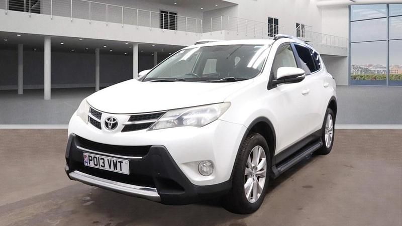 Used Toyota RAV4 2013 White Estate