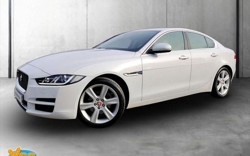 Used Jaguar XE Portfolio 179 HP (131 kW) 2019 Sedan