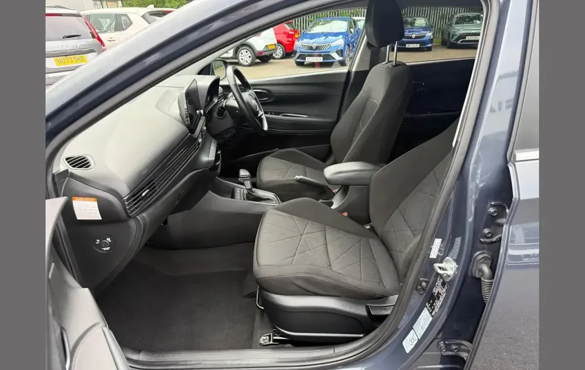 Used Hyundai Bayon Premium 99 HP (72 kW) 2023 Grey SUV
