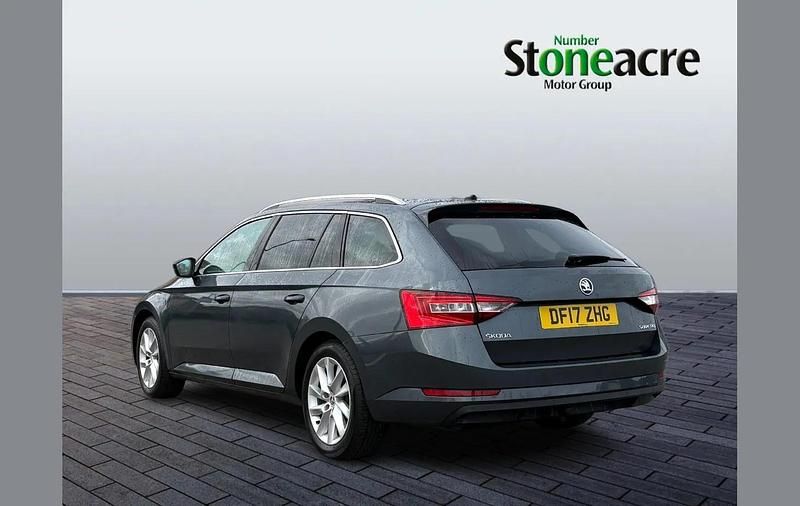 Gebraucht Skoda Superb SE Technology 150 PS (110 kW) 2017 Grau Kombi