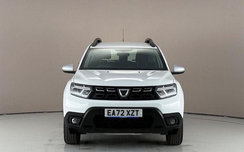 Used Dacia Duster Comfort 91 HP (66 kW) 2022 White SUV