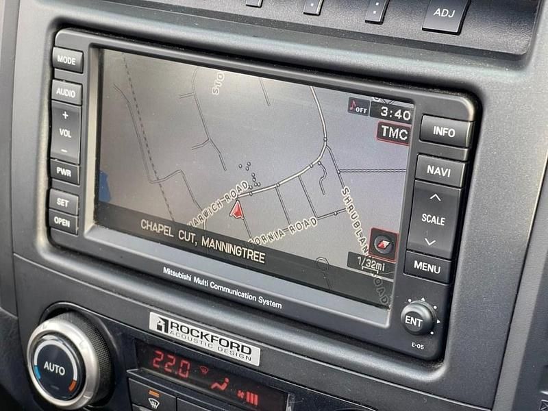 Used Mitsubishi Shogun 197 HP (144 kW) 2012 Black SUV