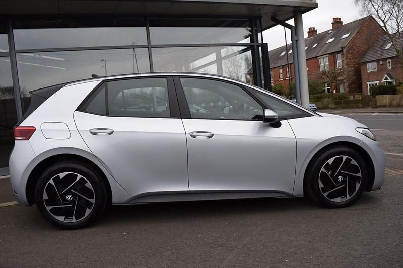 Used VW ID.3 Pro 150 kW (204 HP) 2023 Silver Hatchback