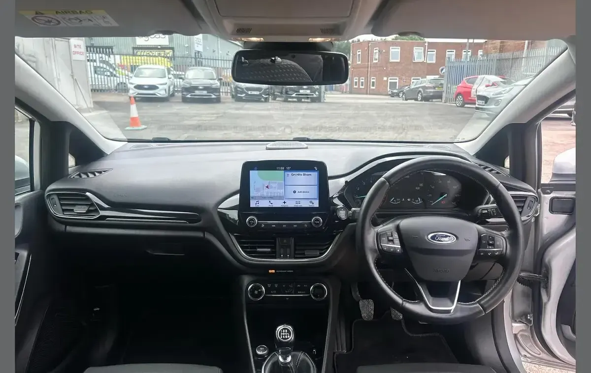 Used Ford Fiesta Titanium 99 HP (72 kW) 2017 Silver Hatchback