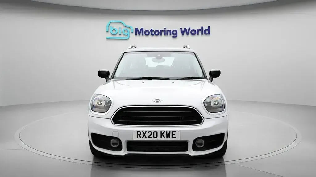 Usado Mini Cooper Countryman Classic 136 HP (100 kW) 2020 Branco SUV