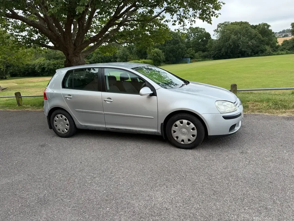 Used VW Golf IV S 74 HP (54 kW) 2005 Silver Hatchback