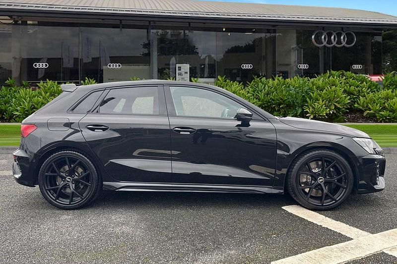 Used Audi RS3 Sportback Comfort 400 HP (294 kW) 2022 Black Hatchback