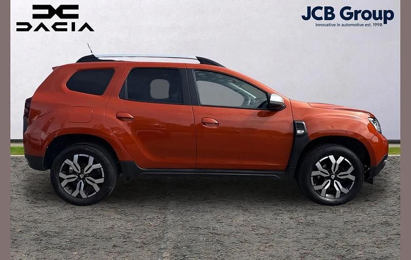 Second-hand Dacia Duster Prestige 150 CP (110 kW) 2022 Portocaliu SUV