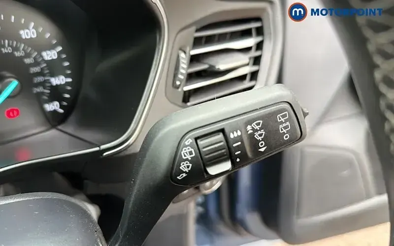 Used Ford Focus Titanium 155 HP (114 kW) 2023 Blue Estate