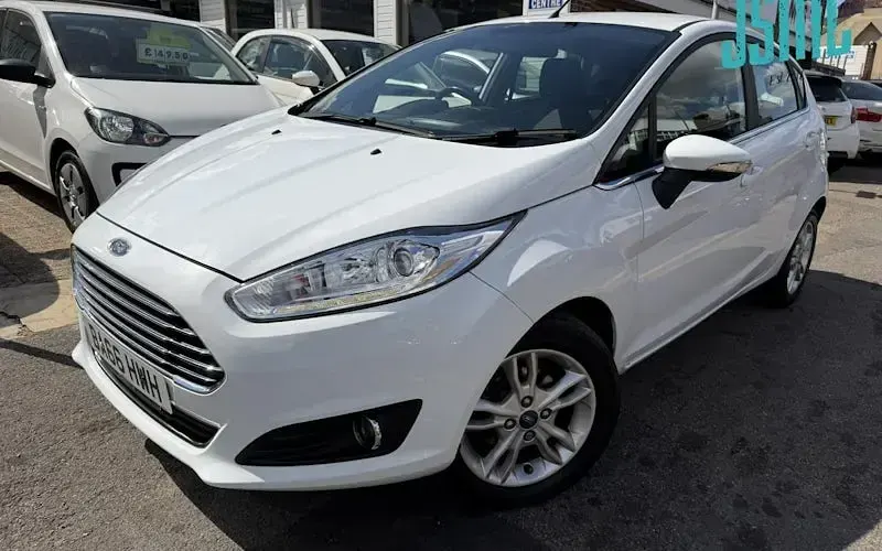 Used Ford Fiesta Zetec 82 HP (60 kW) 2017 White Hatchback