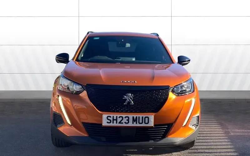 Second-hand Peugeot 2008 Active+ 101 CP (74 kW) 2023 Portocaliu SUV