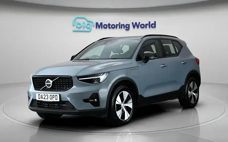 Used Volvo XC40 Plus 211 HP (155 kW) 2023 Grey SUV