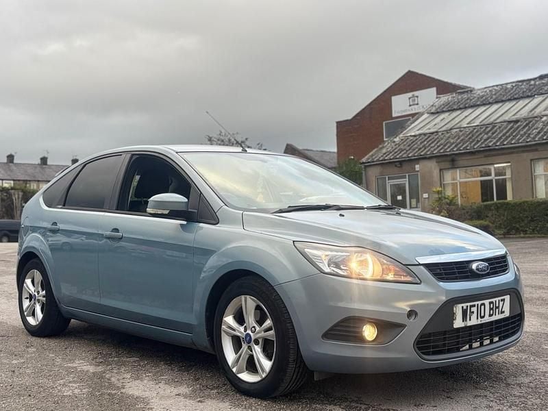 Used Ford Focus Zetec 110 HP (80 kW) 2010 Blue Hatchback