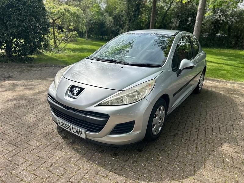 Begagnad Peugeot 207 S 2009 Silver Halvkombi