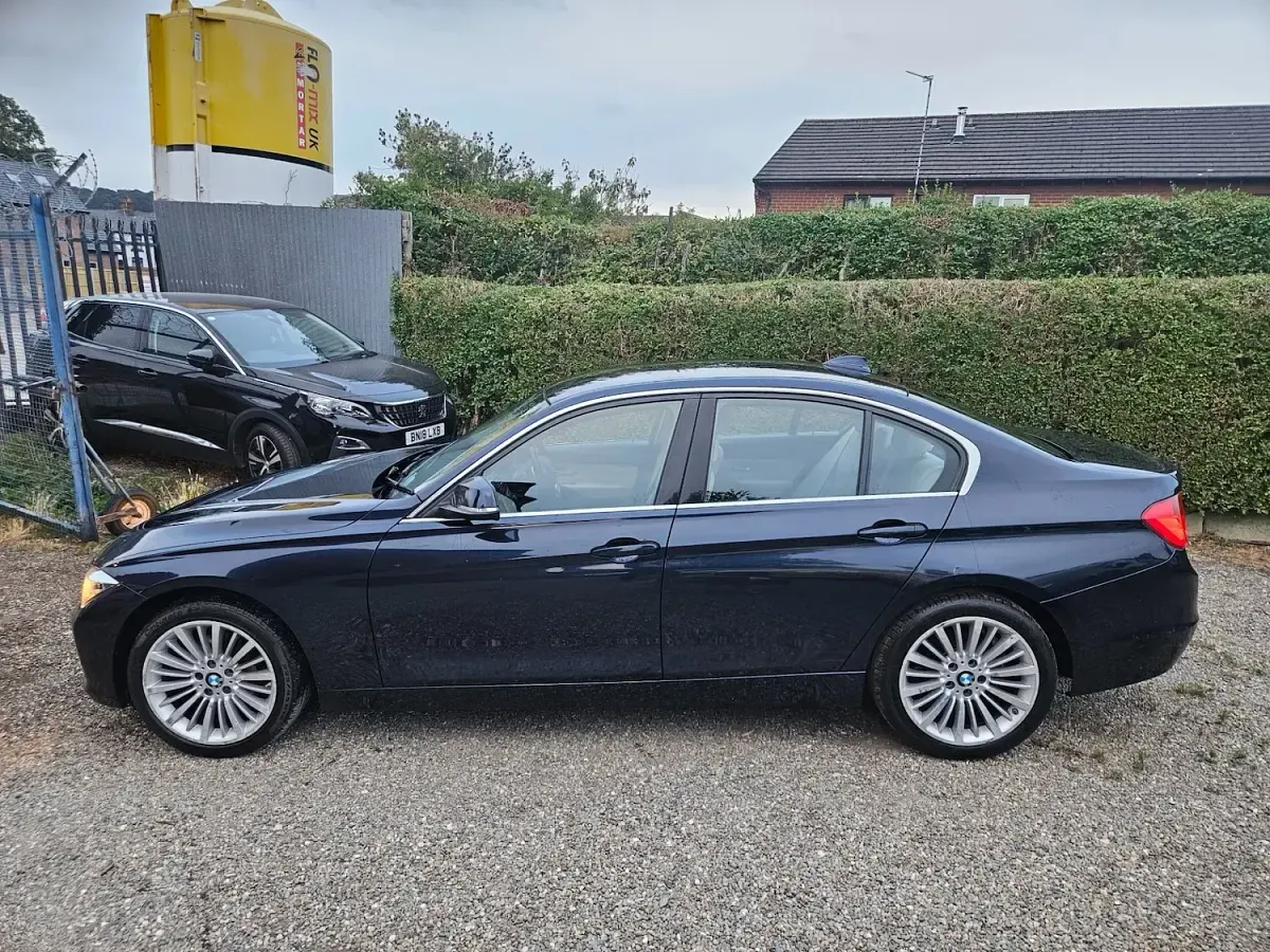 Used BMW 320 Luxury Line 2014 Imperial blue metallic Sedan