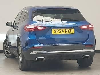 Usado Mercedes GLA250 Executive 218 HP (160 kW) 2024 Azul SUV