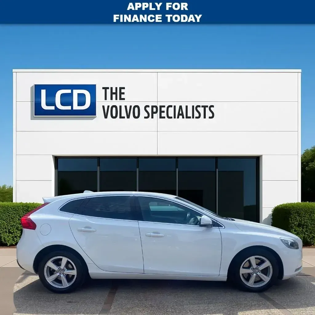 Used Volvo V40 SE 150 HP (110 kW) 2012 White Hatchback