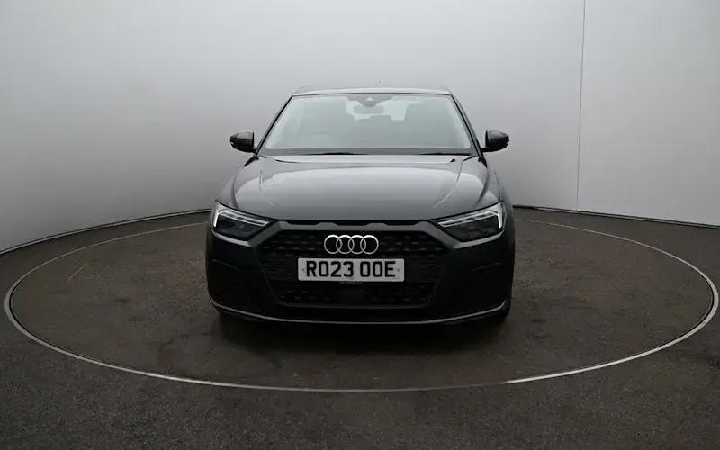 Usado Audi A1 Sportback 110 HP (80 kW) 2023 Cinzento Citadino