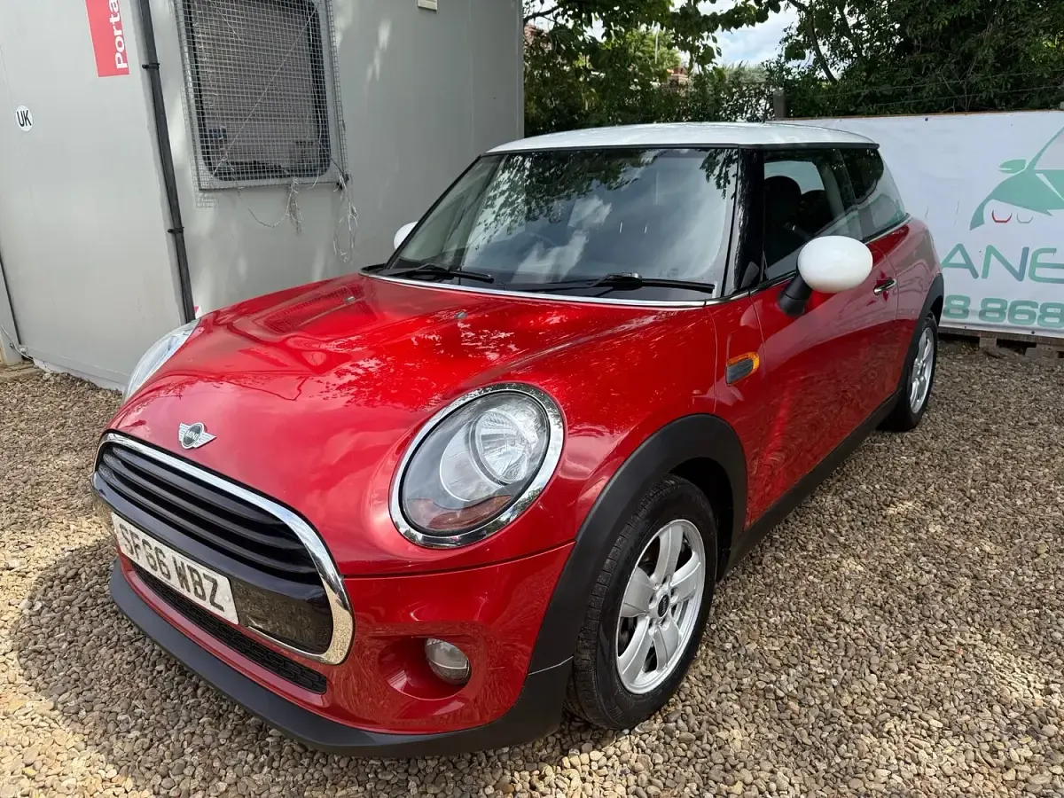 Used Mini Cooper Hatch 2016 Red Hatchback