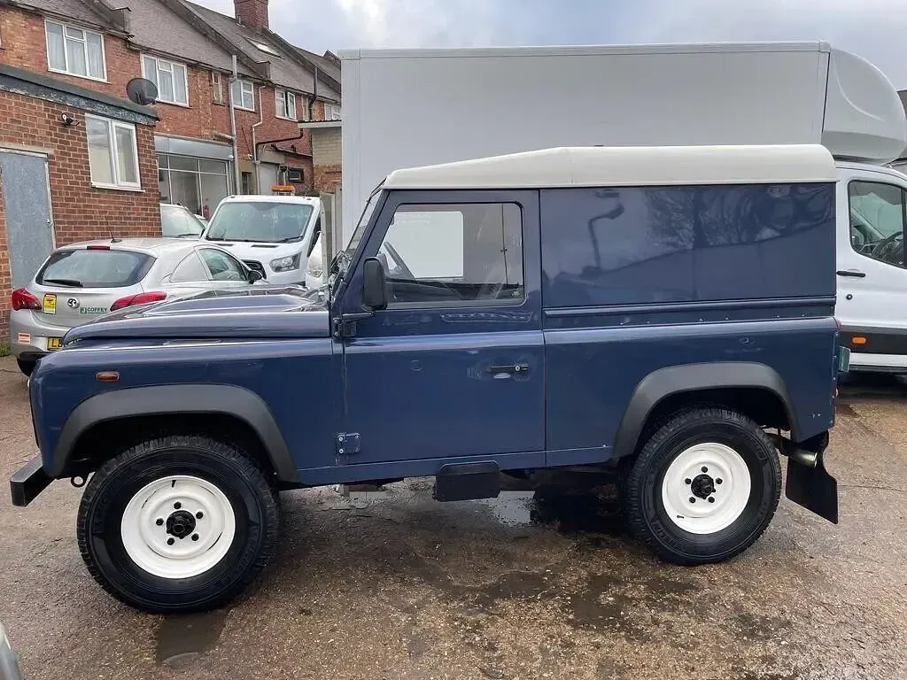 Used Land Rover Defender 2010 Blue Hatchback