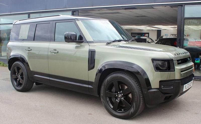 Used Land Rover Defender HSE Dynamic 300 HP (220 kW) 2022 Green Estate