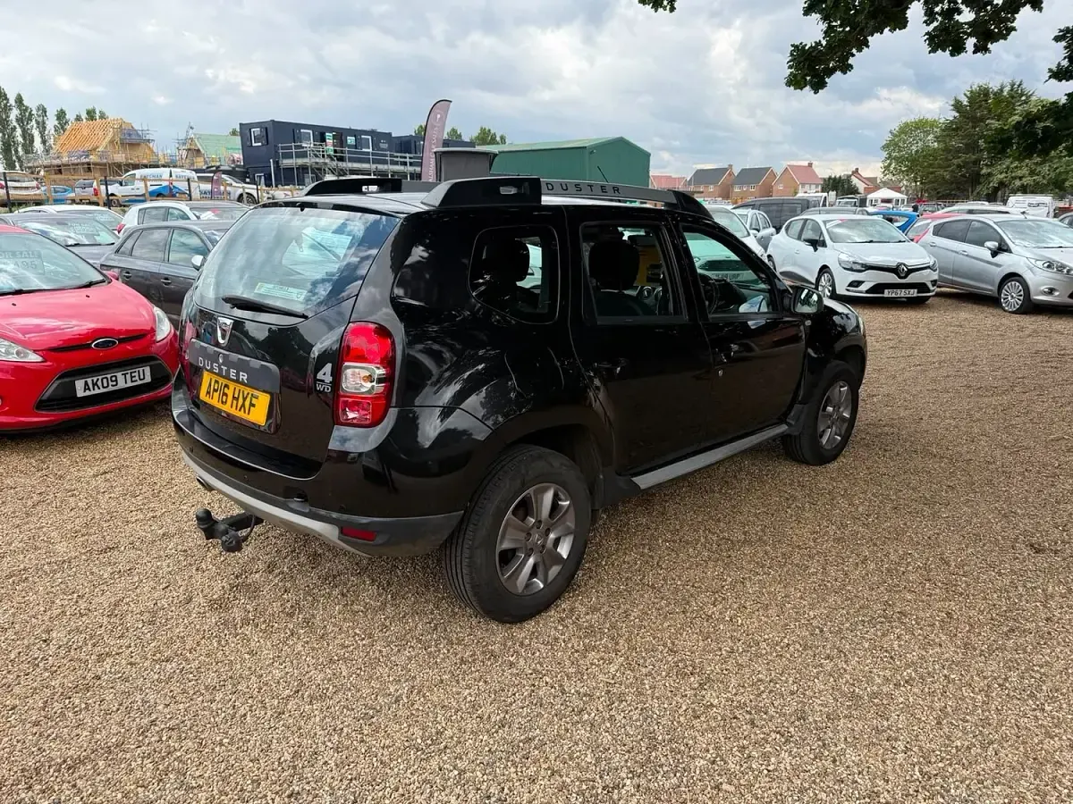 Used Dacia Duster Lauréate 2016 Black SUV