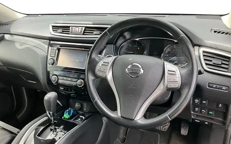 Used Nissan X-Trail Tekna 177 HP (130 kW) 2017 Black SUV