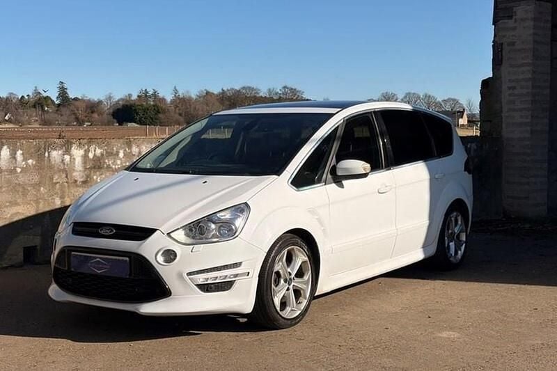 Used Ford S-MAX Titanium X 200 HP (147 kW) 2013 White MPV