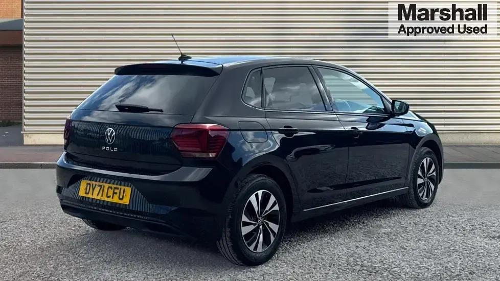 Begagnad VW Polo Match 95 HK (69 kW) 2021 Svart Halvkombi