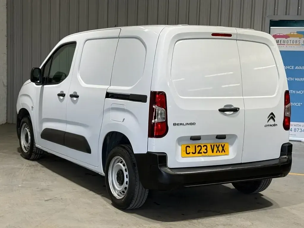 Used Citroën Berlingo 100 HP (73 kW) 2023 White MPV