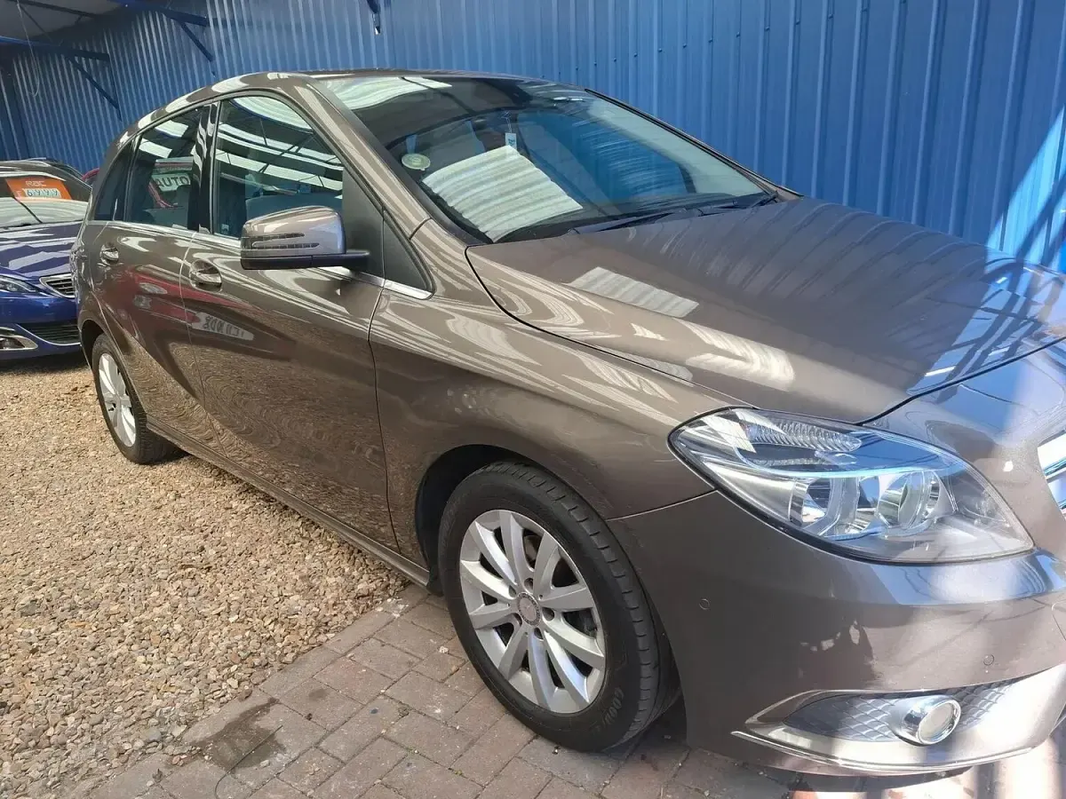 Used Mercedes B180 SE 107 HP (78 kW) 2014 Grey Hatchback