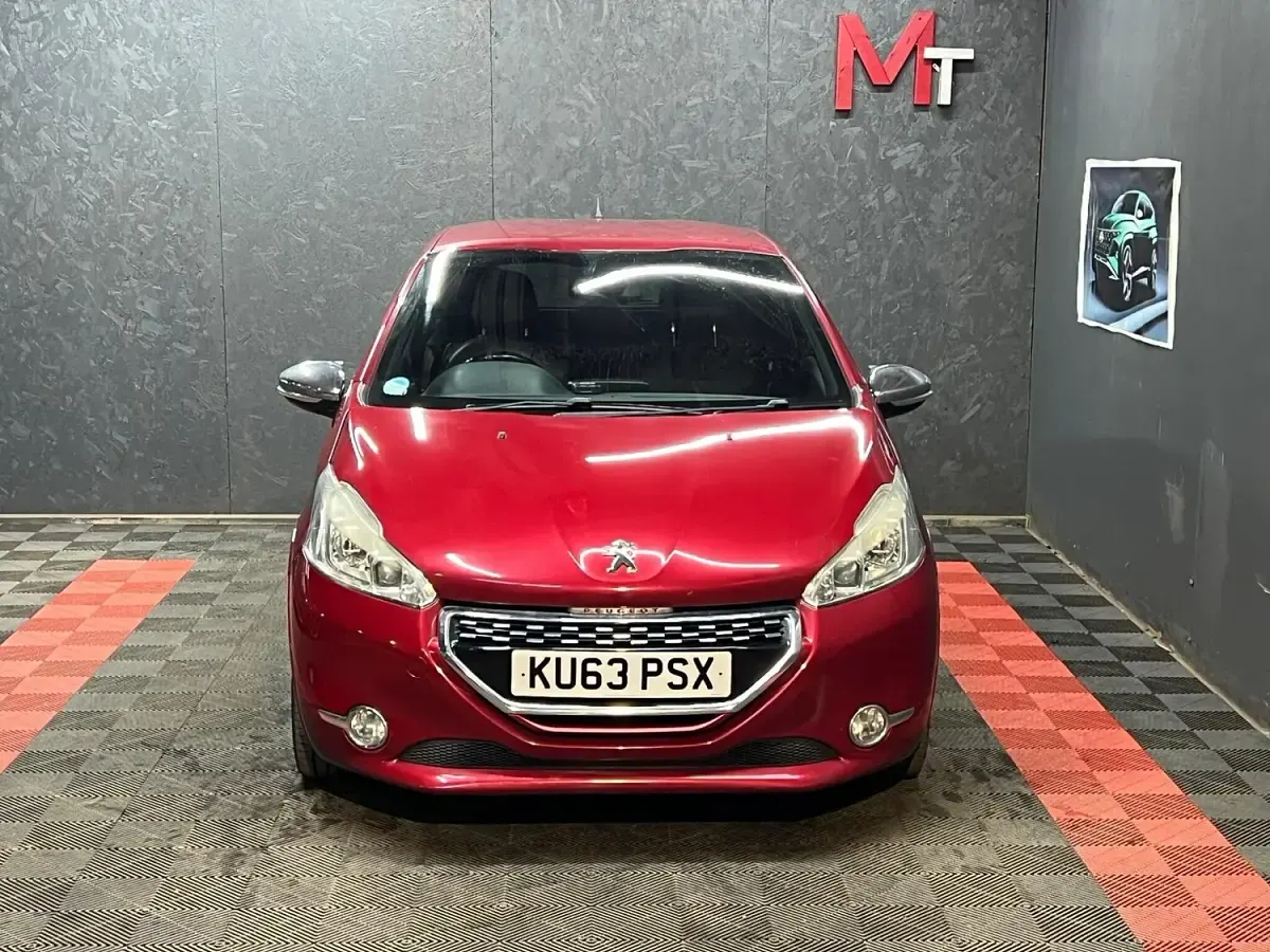Używany Peugeot 208 GTi 2013 Czerwony Hatchback