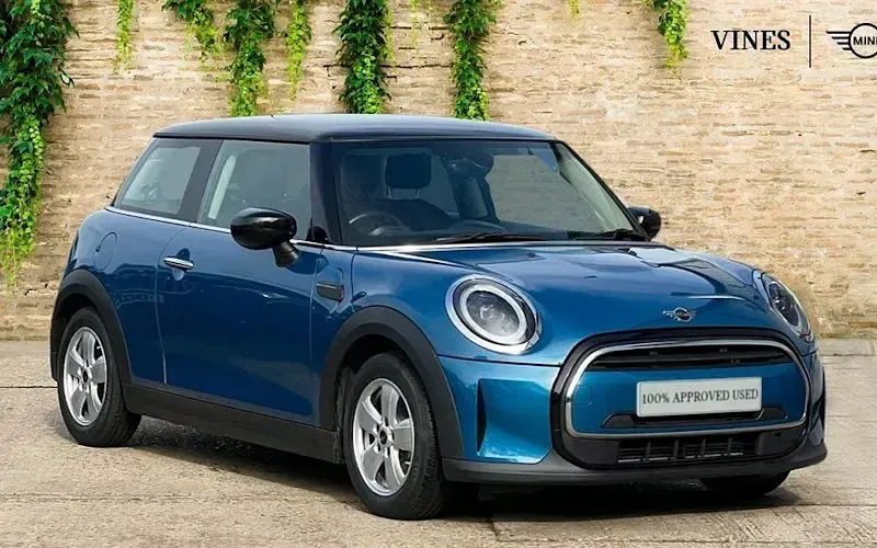 Used Mini Cooper Classic 136 HP (100 kW) 2022 Hatchback