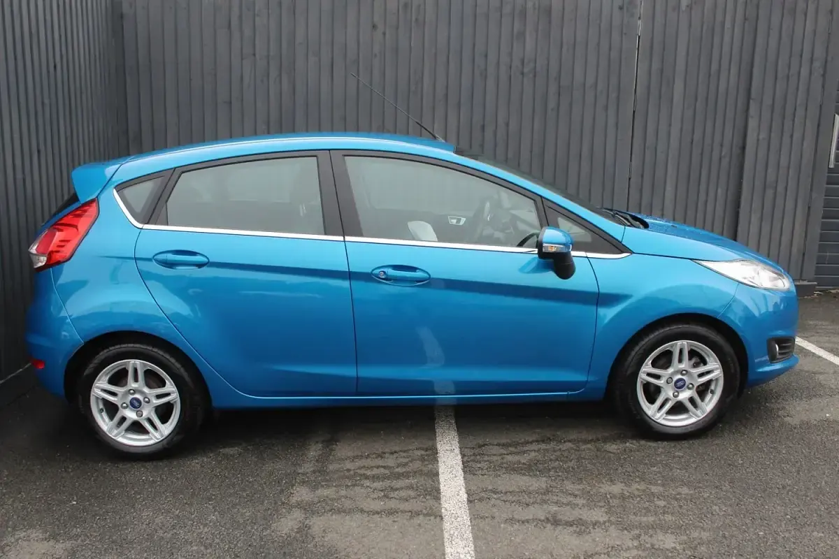 Used Ford Fiesta Zetec 2014 Blue Hatchback