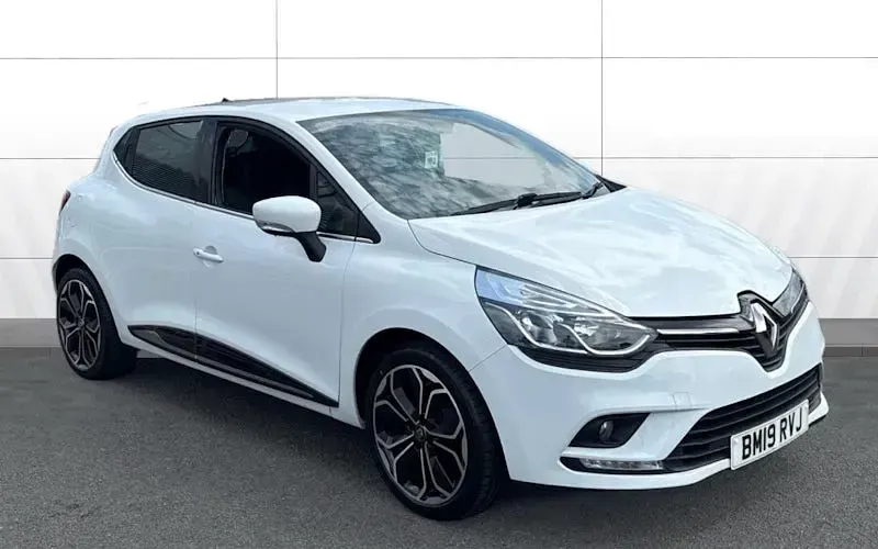 Used Renault Clio Iconic 76 HP (55 kW) 2019 Hatchback