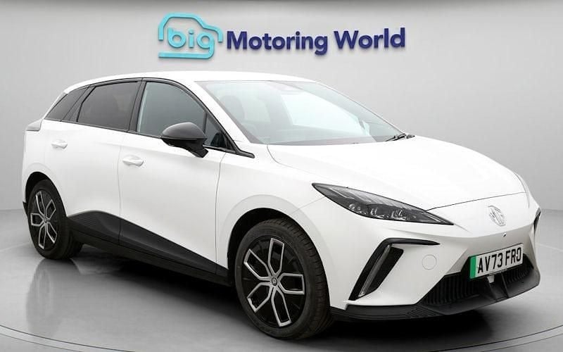 Used 2025 MG MG4 EV Trophy Hatchback | £14,900 (Super price) - Image 1/4