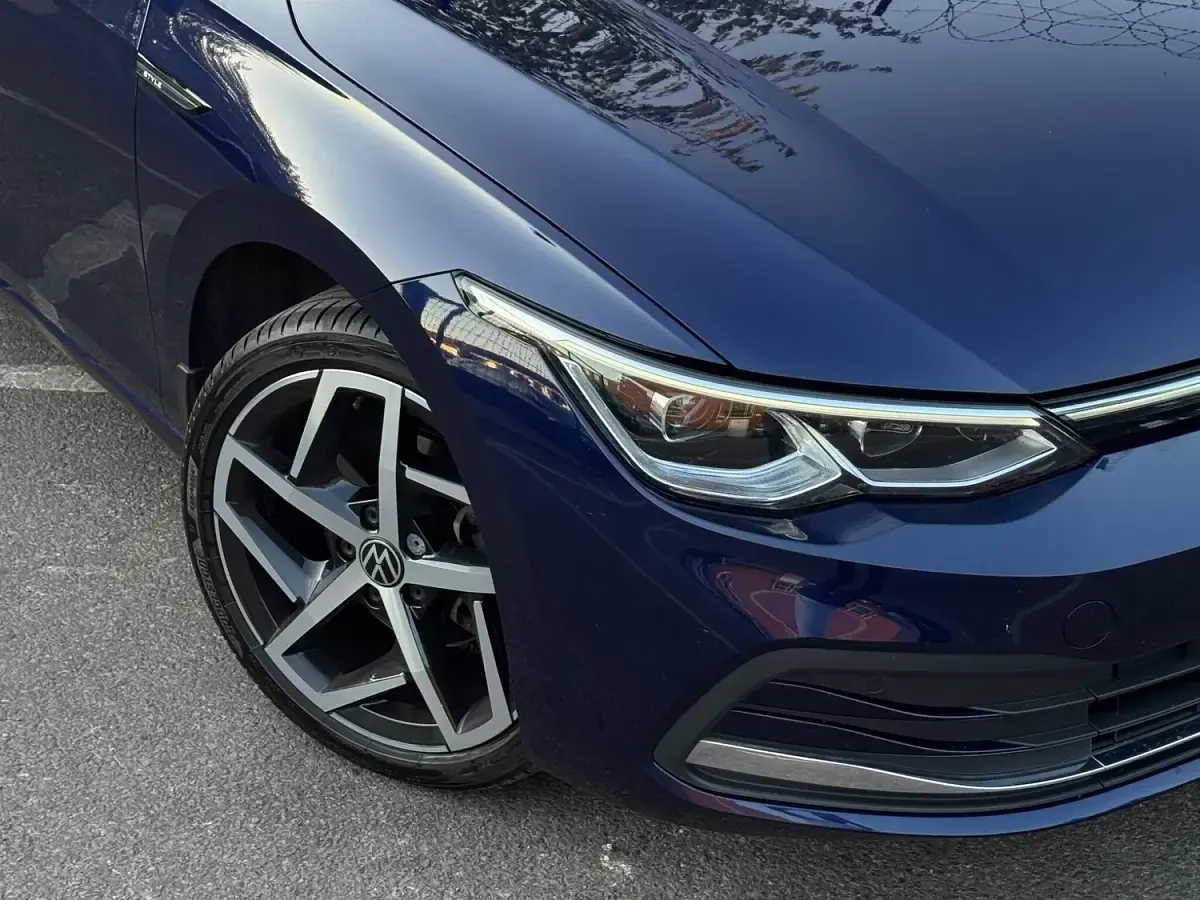 Used VW Golf VII Style 150 HP (110 kW) 2021 Blue Hatchback