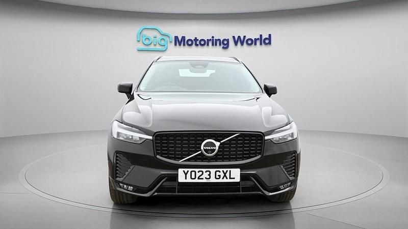 Used Volvo XC60 Plus 250 HP (183 kW) 2023 Black SUV