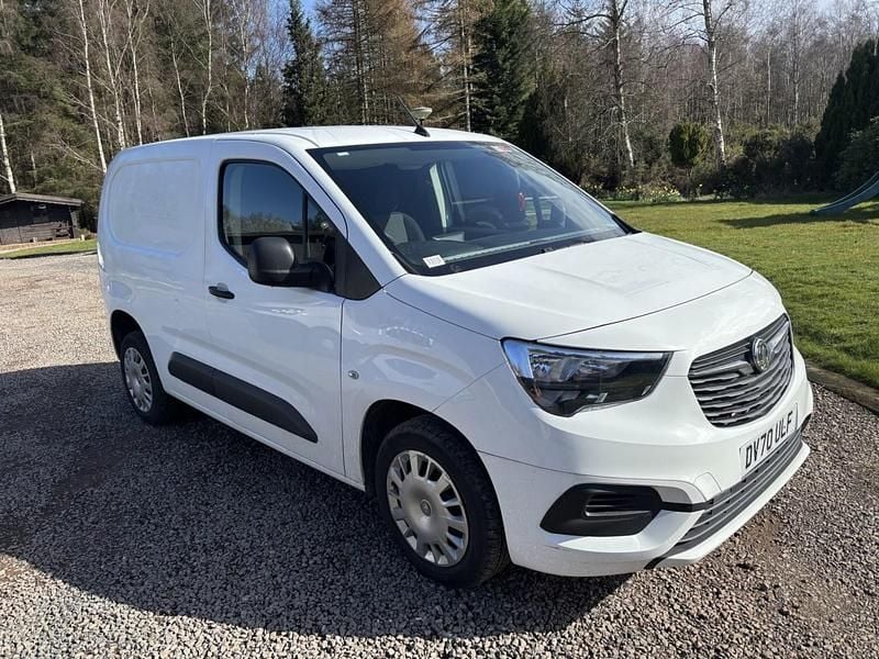 Usado Vauxhall Combo Sportive 2020 Blanco Monovolumen