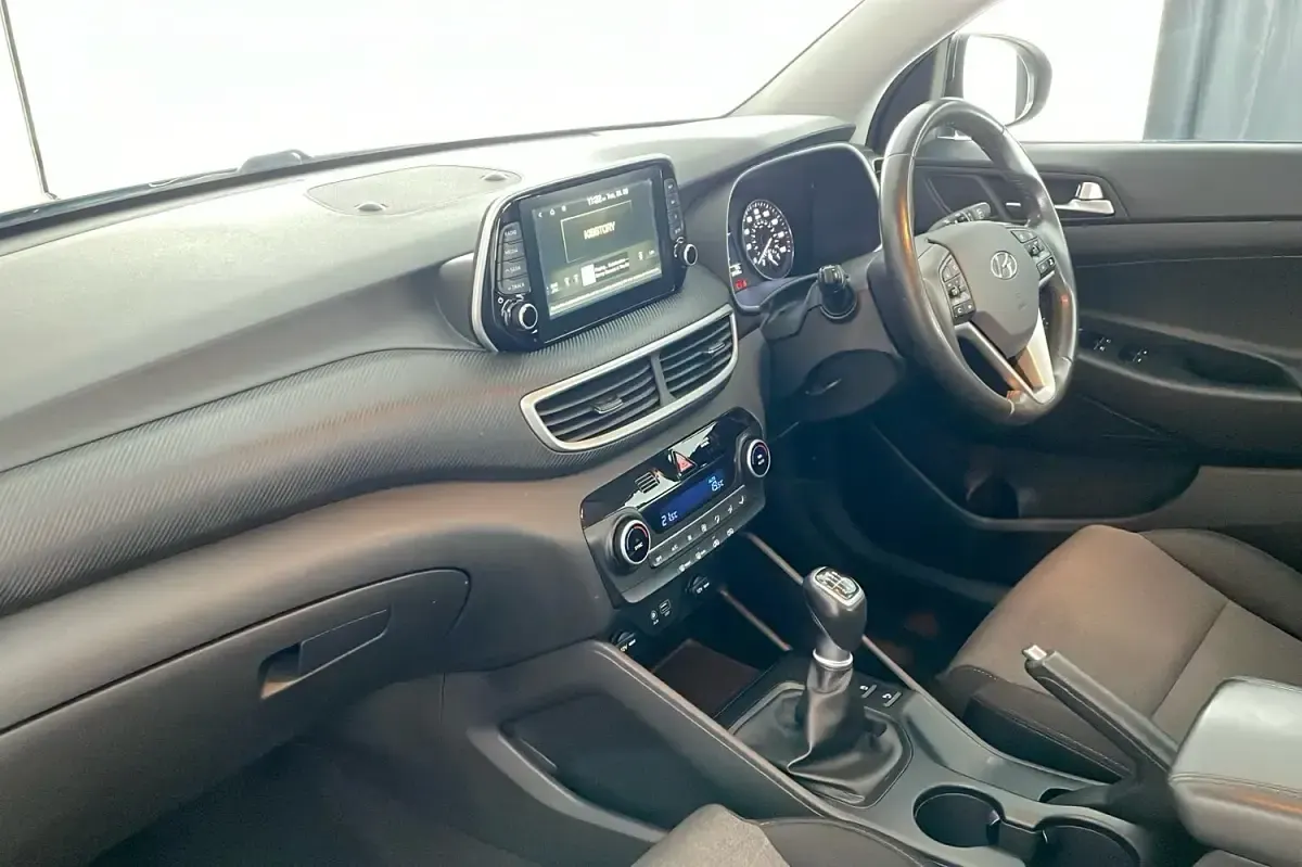Used Hyundai Tucson SE 132 HP (97 kW) 2018 Black SUV