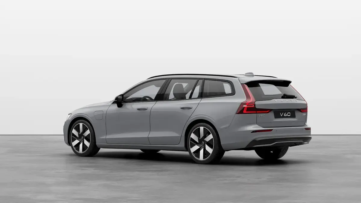 New Volvo V60 Plus 2026 Vapour grey Estate